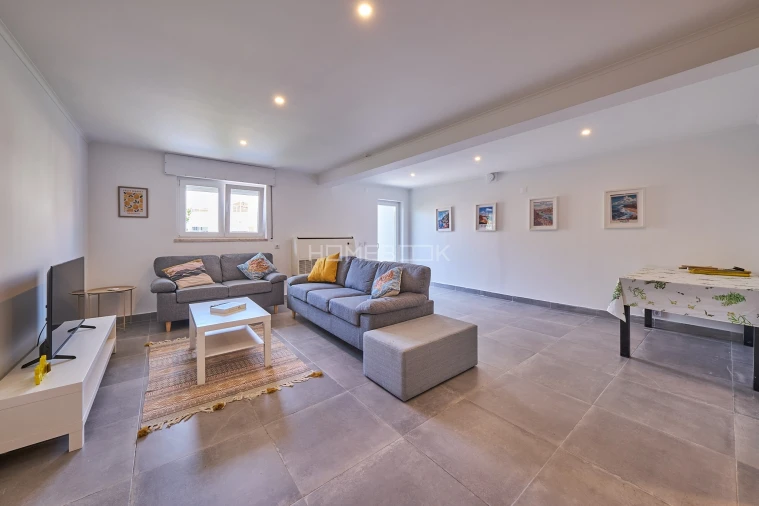 Apartamento T6 para Venda em Charneca de Caparica e Sobreda Foto 44