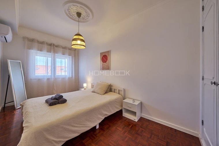 Apartamento T6 para Venda em Charneca de Caparica e Sobreda Foto 28