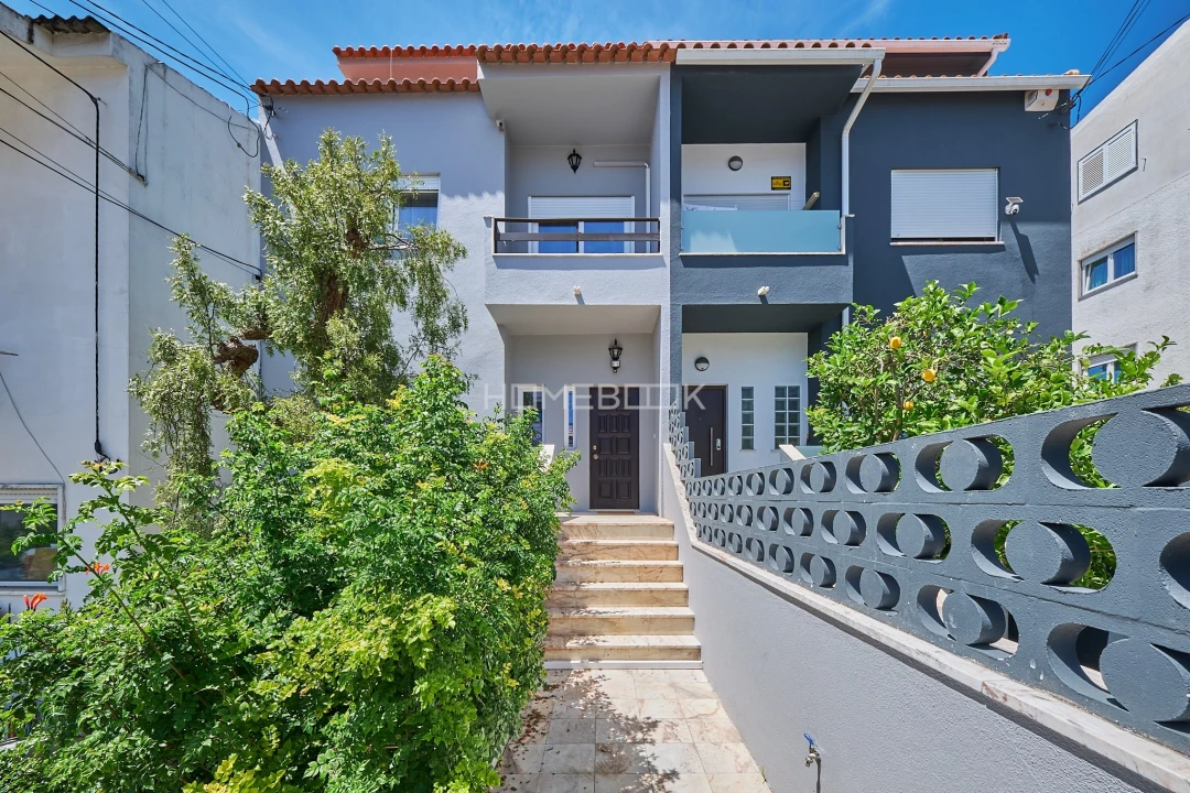 Apartamento T6 para Venda em Charneca de Caparica e Sobreda Foto 49