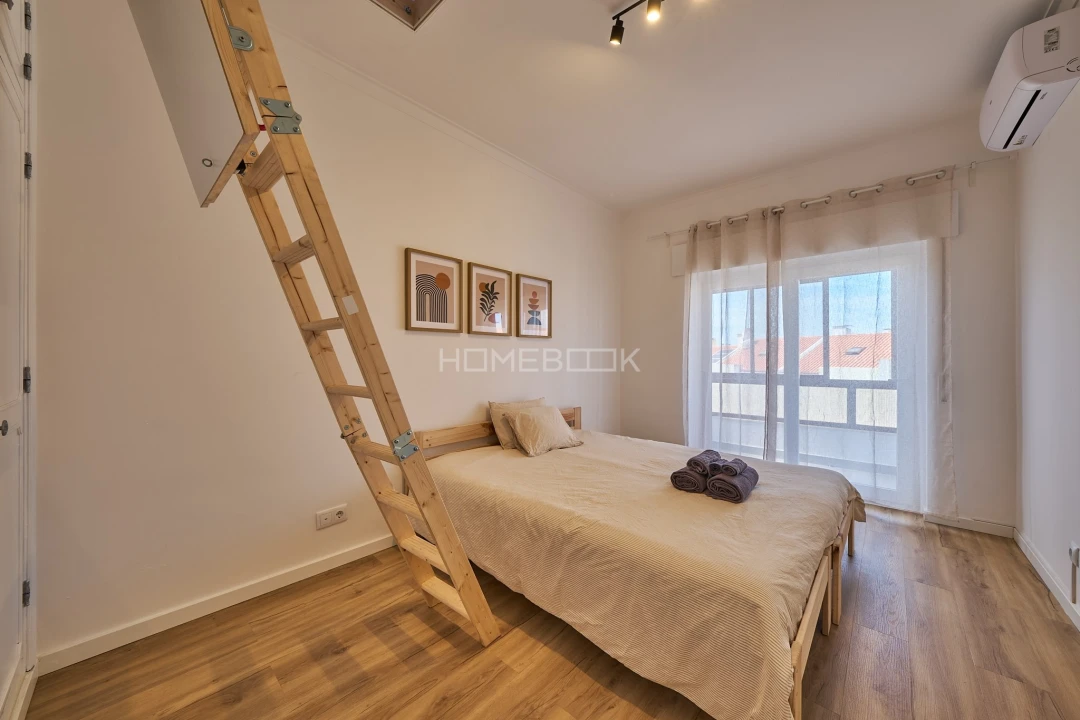 Apartamento T6 para Venda em Charneca de Caparica e Sobreda Foto 30