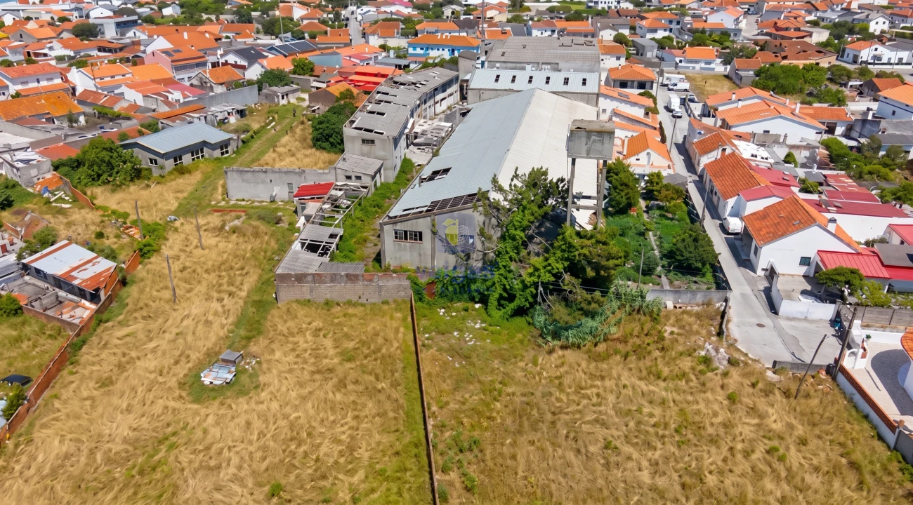 Armazém para Venda em Marinha Grande Foto 1
