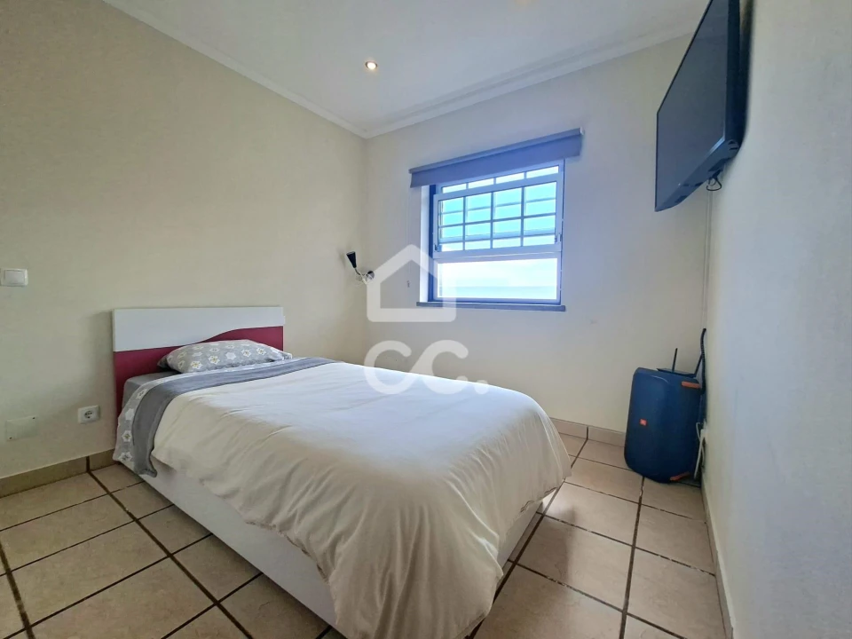 Moradia T3 para Venda em Porto Judeu Foto 12