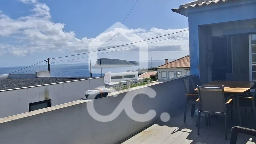 Moradia T3 para Venda em Porto Judeu