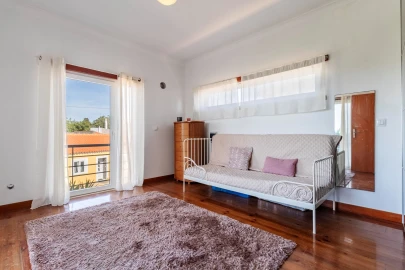 Moradia T4 para Venda em Santo Quintino