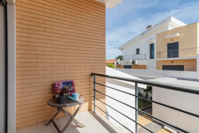 Moradia T4 para Venda em Santo Quintino