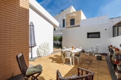 Moradia T4 para Venda em Santo Quintino