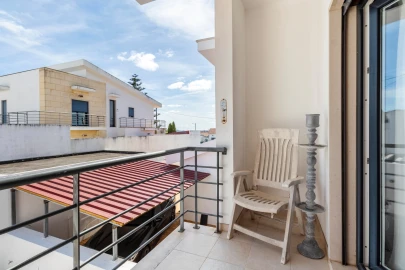 Moradia T4 para Venda em Santo Quintino