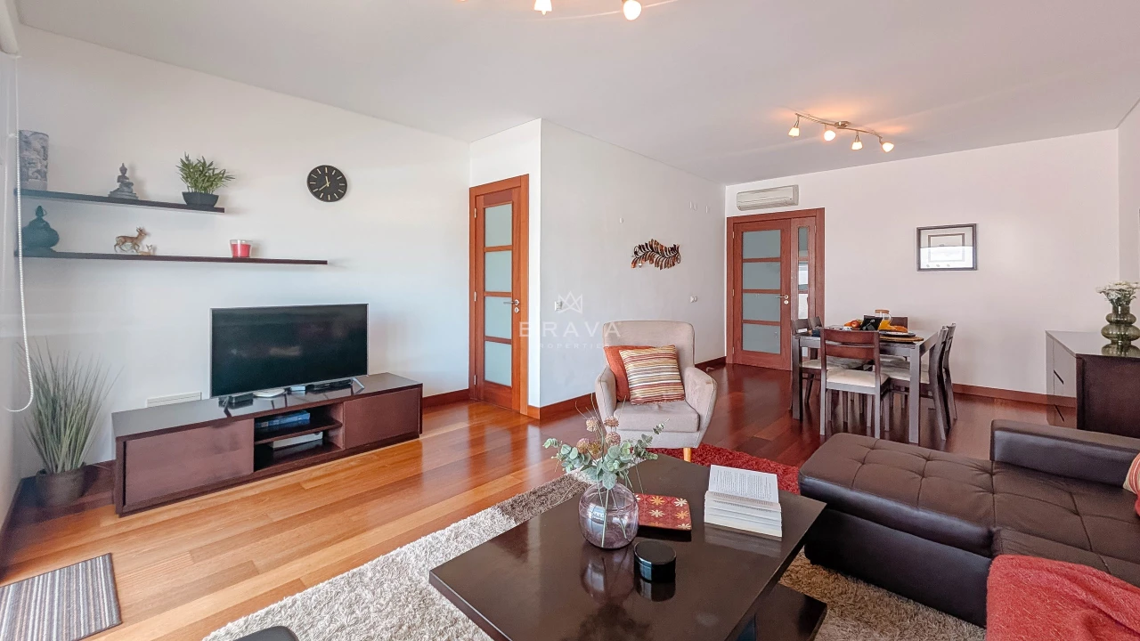 Apartamento T2 para Venda em Quarteira Foto 6
