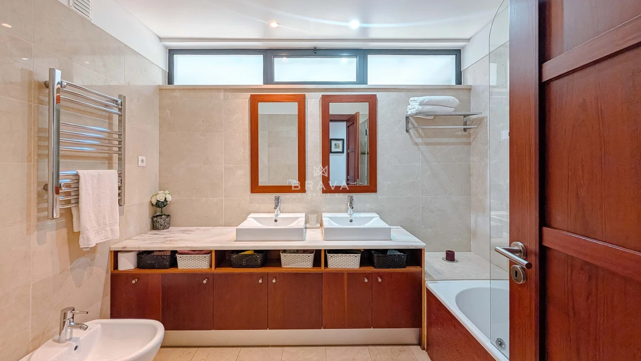 Apartamento T2 para Venda em Quarteira Foto 28