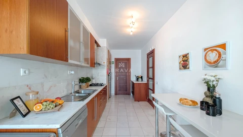 Apartamento T2 para Venda em Quarteira