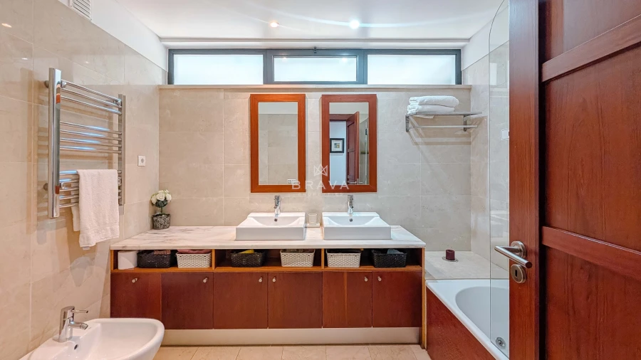 Apartamento T2 para Venda em Quarteira Foto 28