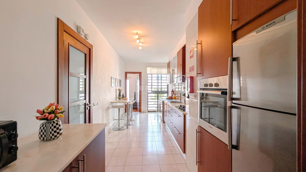 Apartamento T2 para Venda em Quarteira Foto 14