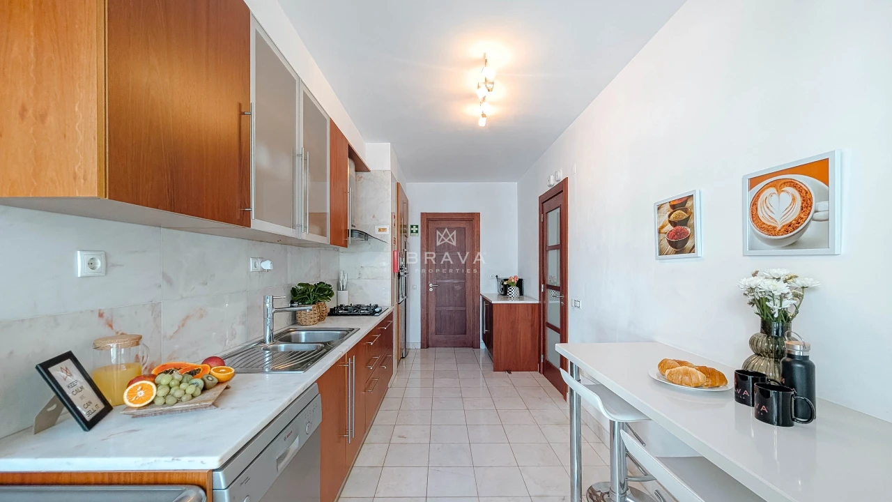 Apartamento T2 para Venda em Quarteira Foto 13