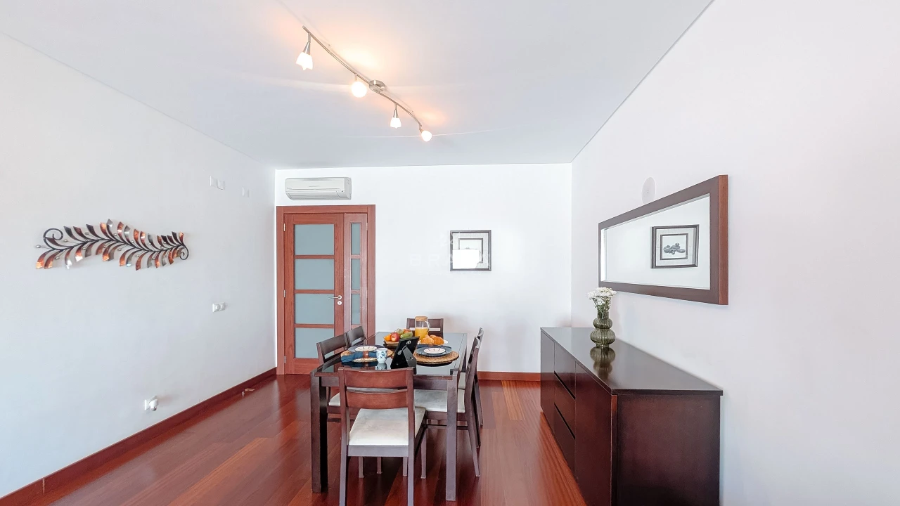Apartamento T2 para Venda em Quarteira Foto 7