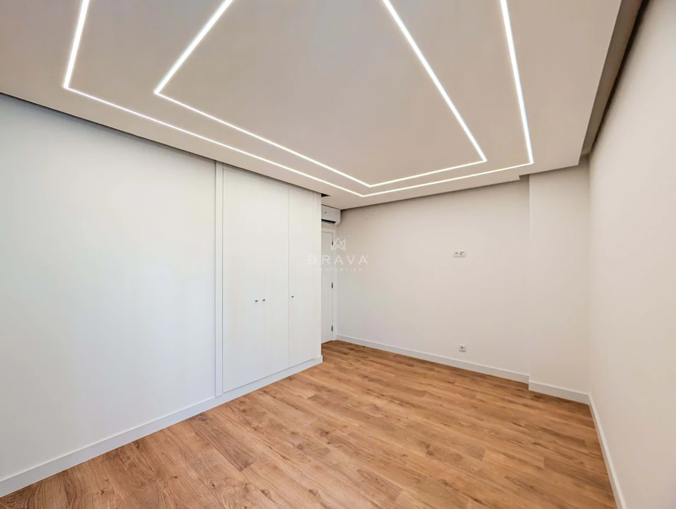 Apartamento T2 para Venda em Quarteira Foto 12