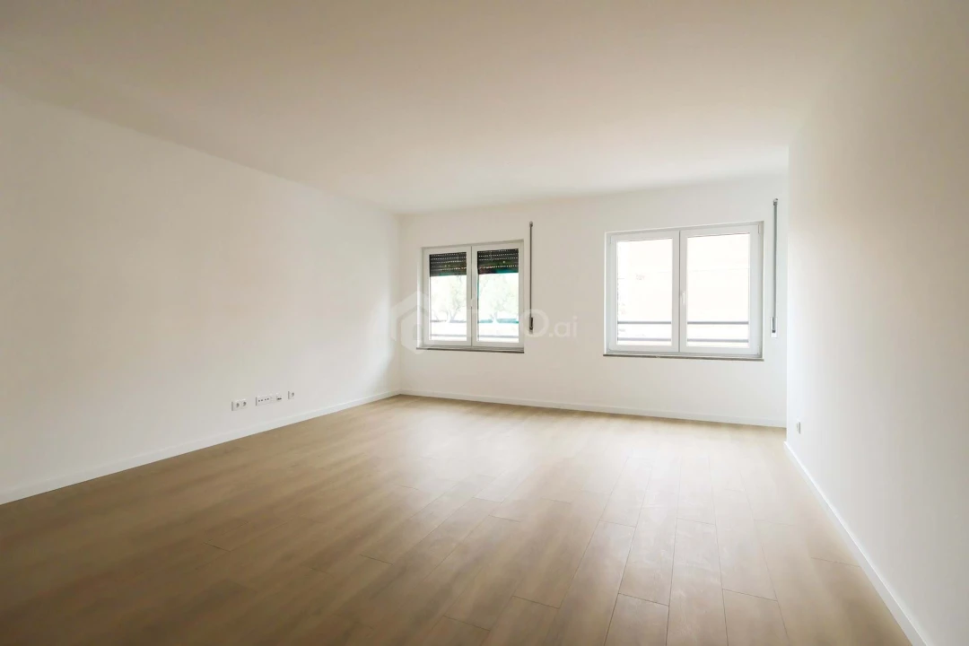Apartamento T3 para Venda em Santo António dos Cavaleiros e Frielas Foto 12