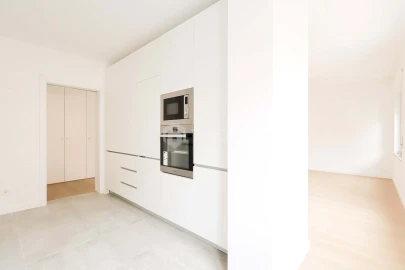 Apartamento T3 para Venda em Santo António dos Cavaleiros e Frielas