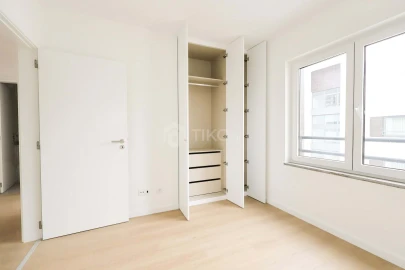 Apartamento T3 para Venda em Santo António dos Cavaleiros e Frielas