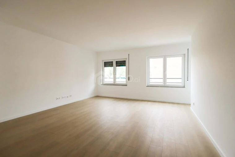 Apartamento T3 para Venda em Santo António dos Cavaleiros e Frielas Foto 12