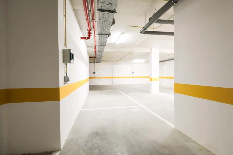 Apartamento T3 para Venda em Santo António dos Cavaleiros e Frielas Foto 42