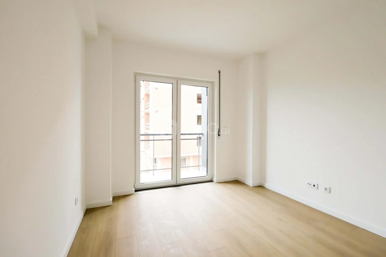 Apartamento T3 para Venda em Santo António dos Cavaleiros e Frielas Foto 32