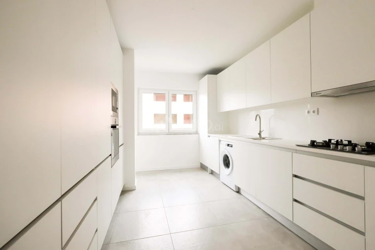 Apartamento T3 para Venda em Santo António dos Cavaleiros e Frielas Foto 6
