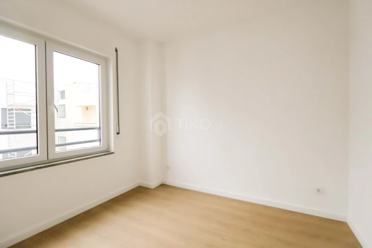 Apartamento T3 para Venda em Santo António dos Cavaleiros e Frielas Foto 23