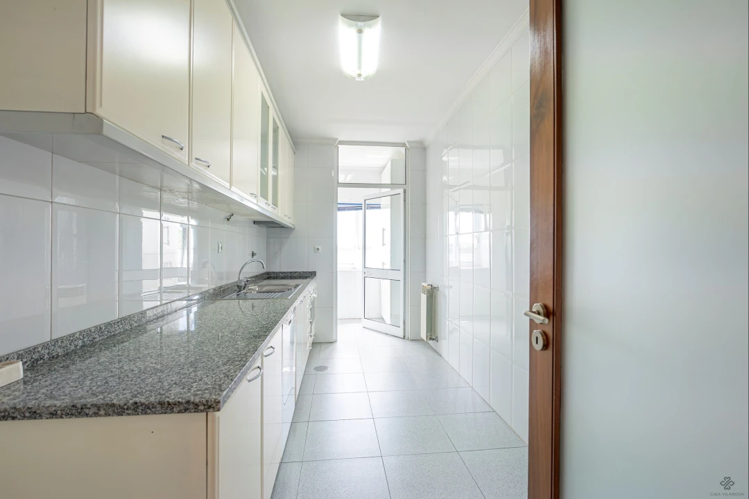 Apartamento T2 para Venda em Santa Marinha Foto 17