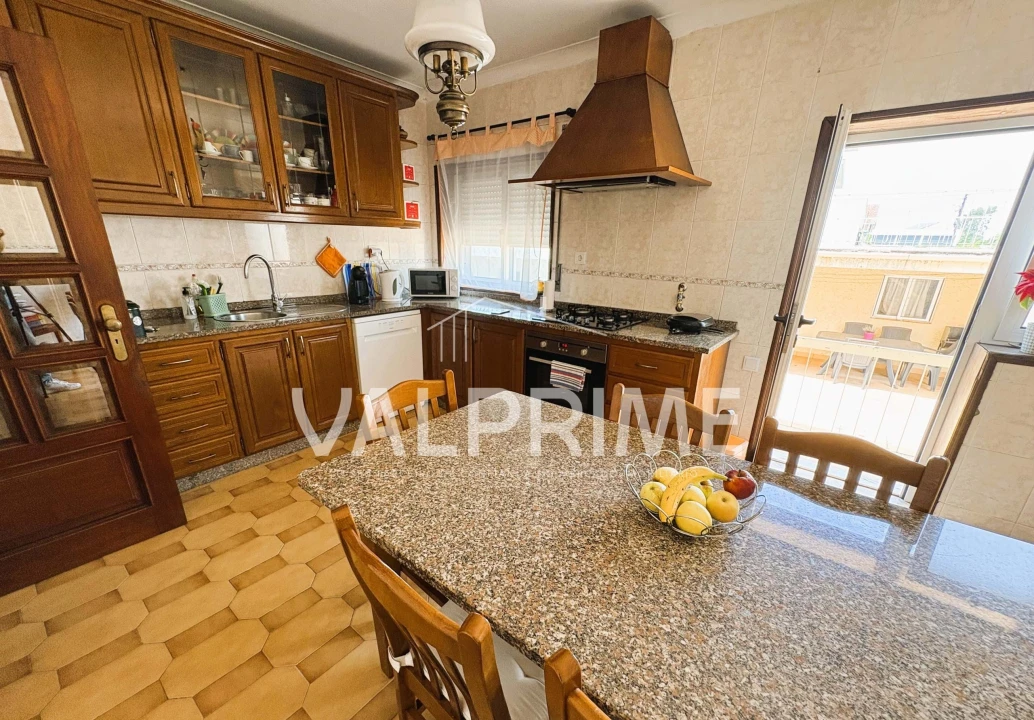 Moradia T4 para Venda em Valongo Foto 3