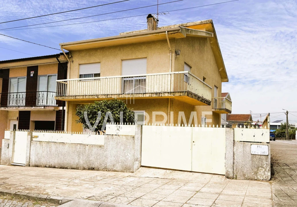 Moradia T4 para Venda em Valongo Foto 4
