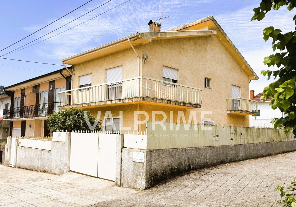 Moradia T4 para Venda em Valongo Foto 1