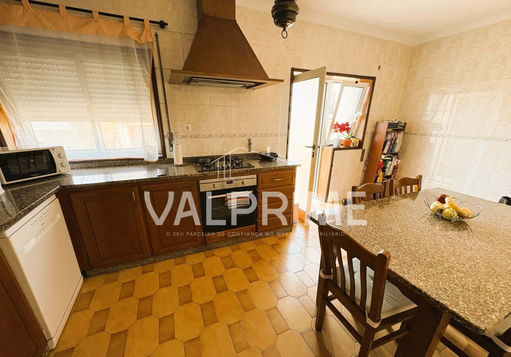 Moradia T4 para Venda em Valongo Foto 31