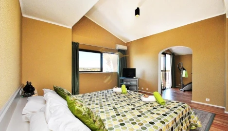 Apartamento T4 para Venda em Albufeira e Olhos de Água