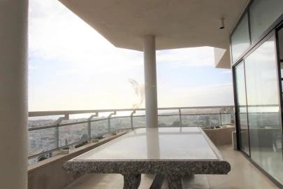 Apartamento T4 para Venda em Albufeira e Olhos de Água