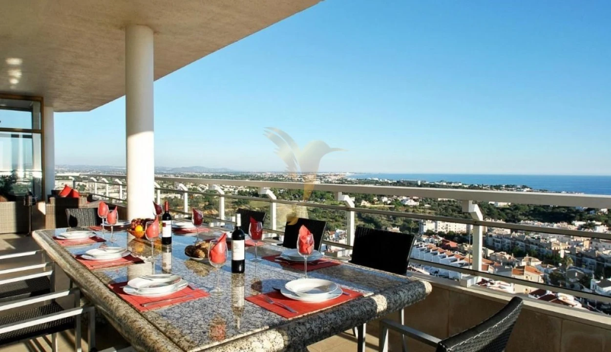 Apartamento T4 para Venda em Albufeira e Olhos de Água Foto 1