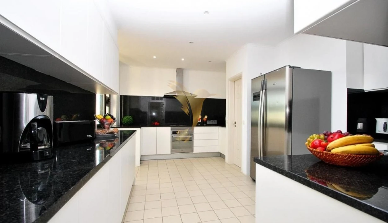 Apartamento T4 para Venda em Albufeira e Olhos de Água Foto 3