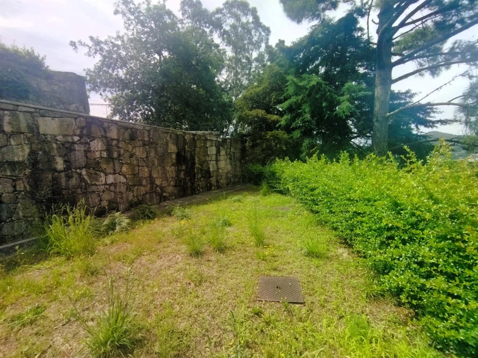 Moradia T4 para Venda em Loivo Foto 36