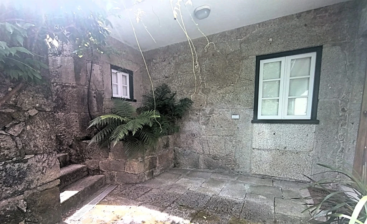 Moradia T4 para Venda em Loivo Foto 24
