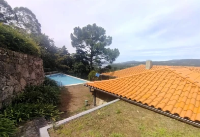 Moradia T4 para Venda em Loivo