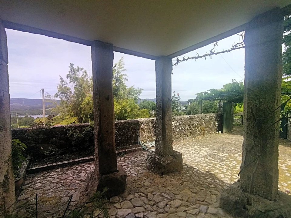 Moradia T4 para Venda em Loivo Foto 26