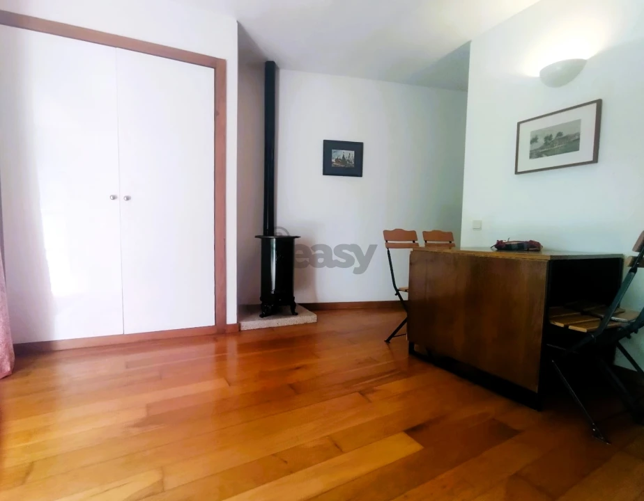 Moradia T4 para Venda em Loivo Foto 32