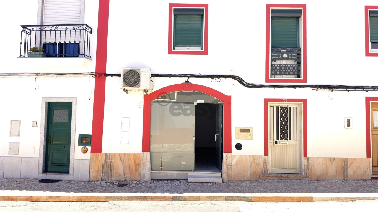 Loja para Arrendamento em Borba (São Bartolomeu) Foto 14