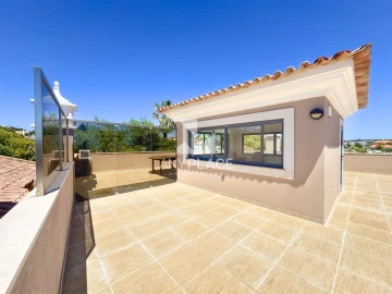 Moradia T4 para Venda em Loule (São Clemente)