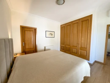 Moradia T4 para Venda em Loule (São Clemente)