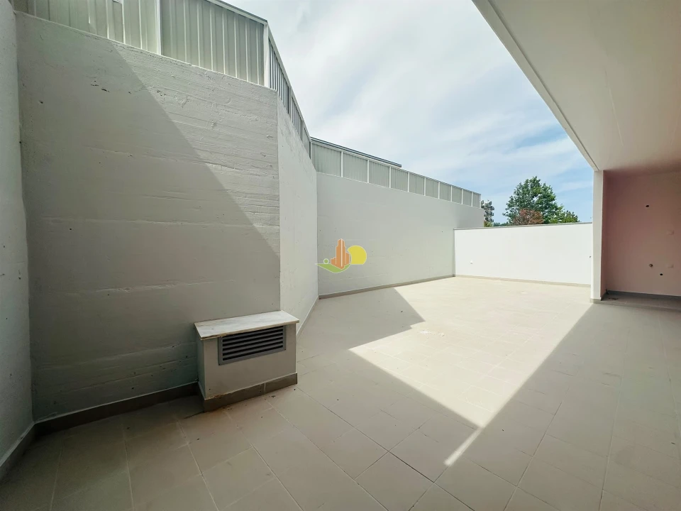 Apartamento T2 para Venda em Tavarede Foto 22