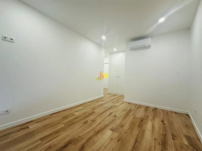 Apartamento T2 para Venda em Tavarede Foto 19