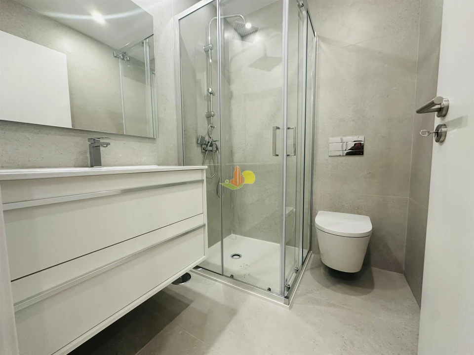 Apartamento T2 para Venda em Tavarede Foto 17