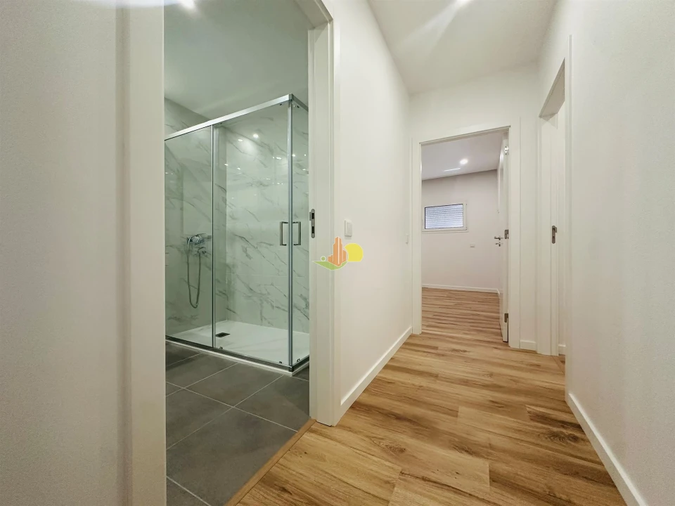 Apartamento T2 para Venda em Tavarede Foto 10