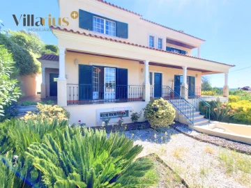 Moradia T5 para Venda em São João Baptista e Santa Maria dos Olivais