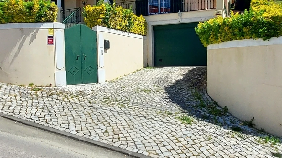 Moradia T5 para Venda em São João Baptista e Santa Maria dos Olivais